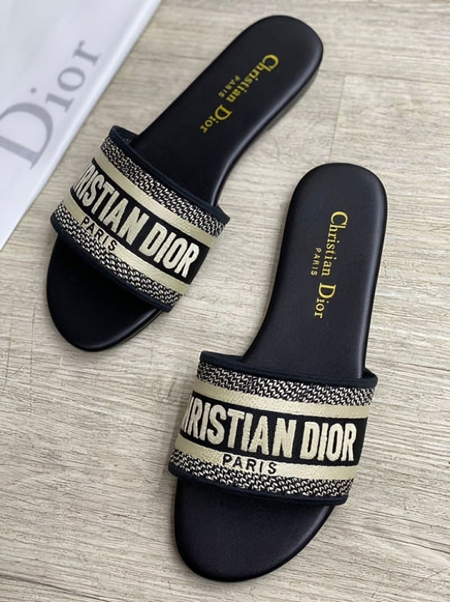 DIOR FLATS