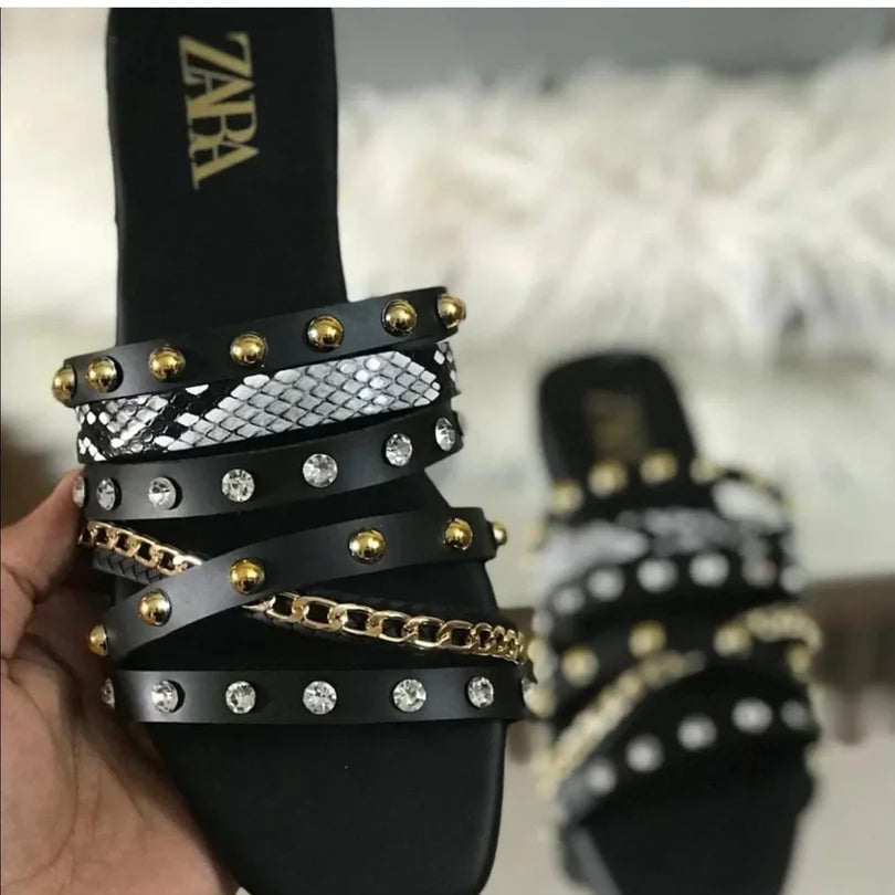 Z Classic Flat Slippers – Fashion Aura Black