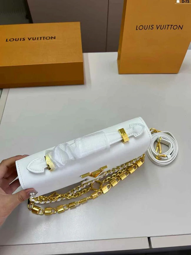Wallet Chain Capucines