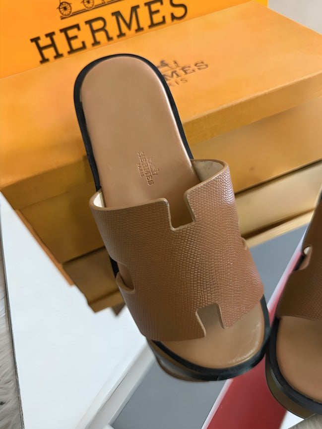 Hermes Men's Slippers (Brown)